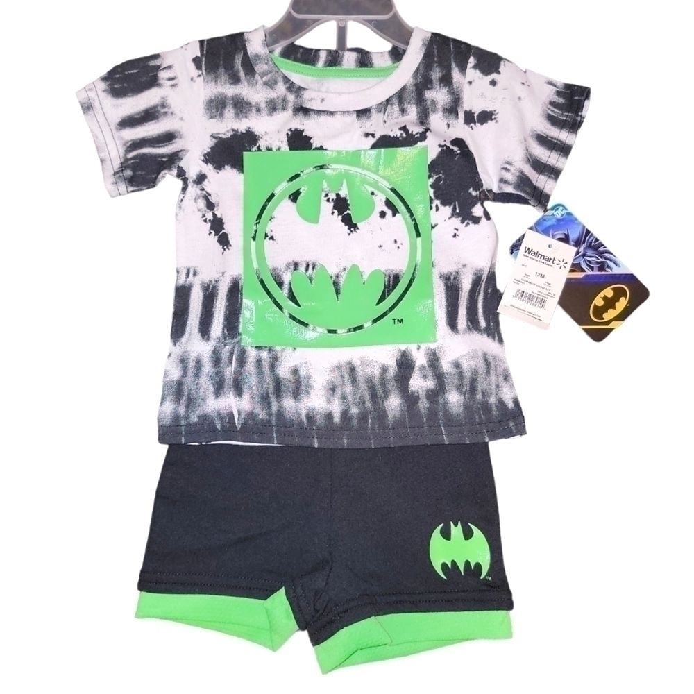 Batman matching set short sleeve shirt & shorts size 12 months New with tags